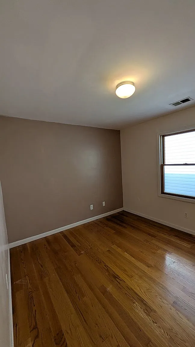Building Photo - 45 Terrace Ave #2