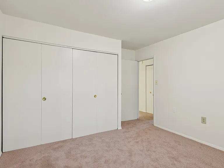 Howard Hills Rental Townhomes and Duplexes — Photo 130