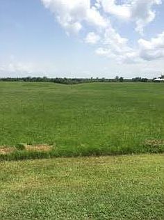 1st image of Chenier Dr