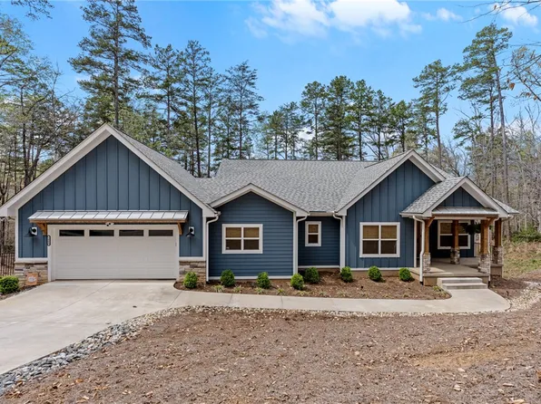 1408 Cool Ridge Dr, Seneca, SC 29672