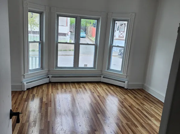 26 A St #1, Lowell, MA 01851