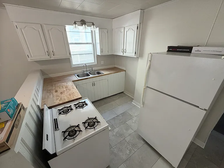 65 High St #2 — Photo 3