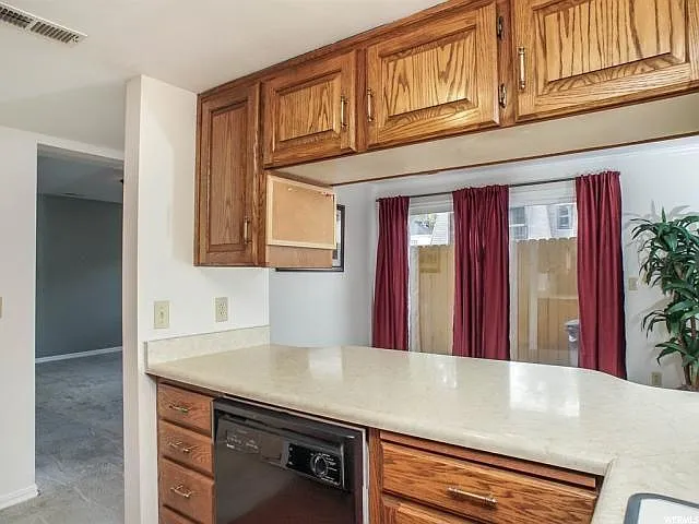 525 E 2nd Ave #7 — Photo 6