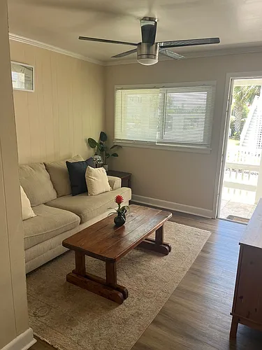 2 Meier St #B Photo 1