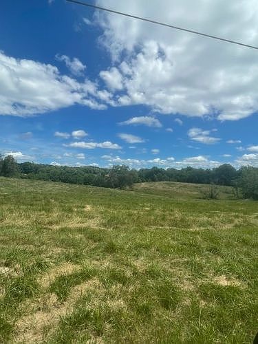 2nd image of 2172 Carmichael Rd