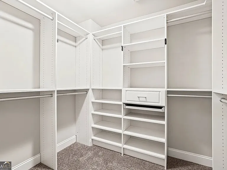 1760 Samantha Bnd — Photo 10