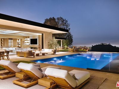 13674 Bayliss Rd, Los Angeles, CA, 90049