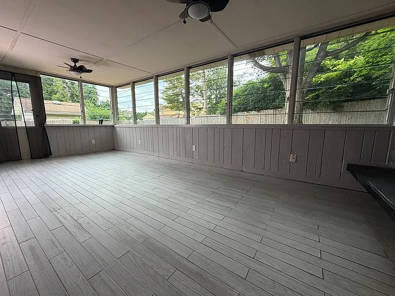 3211 Carillon Dr — Photo 20