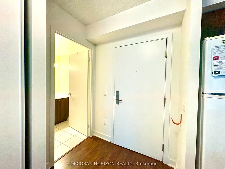 5740 Yonge St #708 — Photo 2