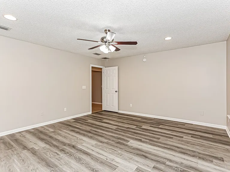 1027 Preakness Ct — Photo 11