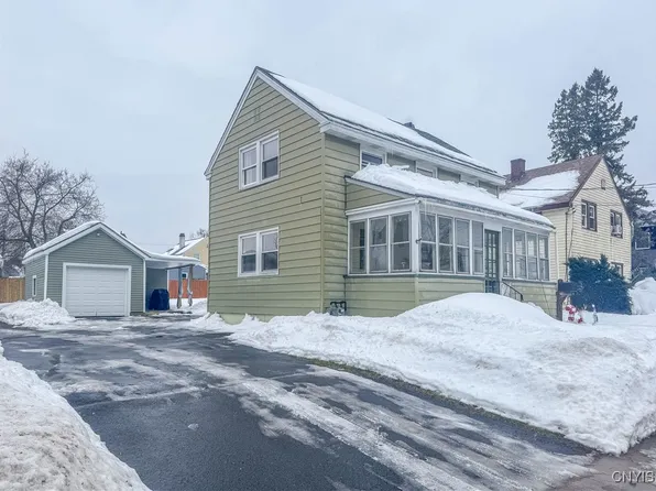 122 E Hoard St, Watertown, NY 13601
