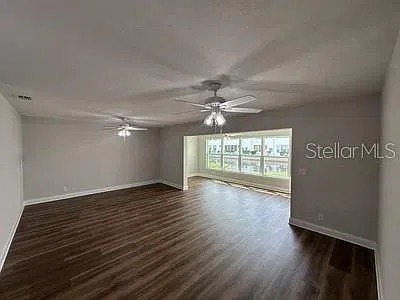 3 bed, 2.0 bath, 1579 sqft, $2,200 — Photo 3