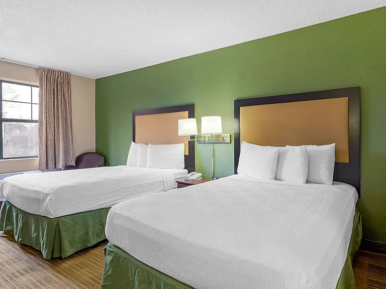 Studio Suite - 2 Full Beds
