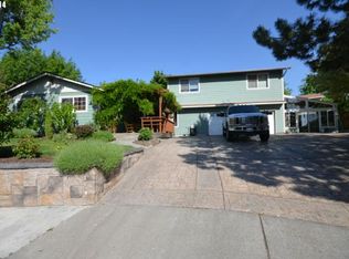 3527 Crest Ct, The Dalles, OR 97058