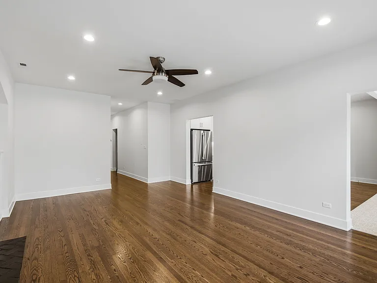 6914 N Sheridan Rd #1 — Photo 5