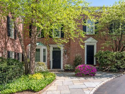 2 Mead Street #20, New Canaan, CT, 06840