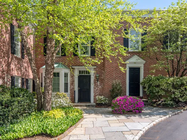 2 Mead Street #20, New Canaan, CT 06840