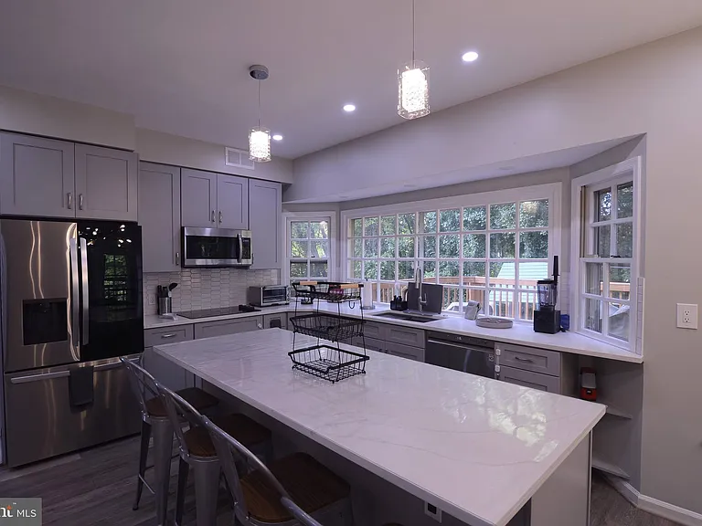 4904 Forest Creek Ct — Photo 12