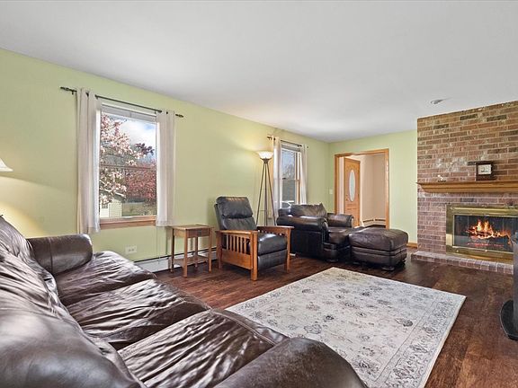 2nd image of 21975 W Laurel Ave