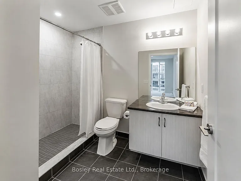 16 Concord Pl #550 — Photo 14