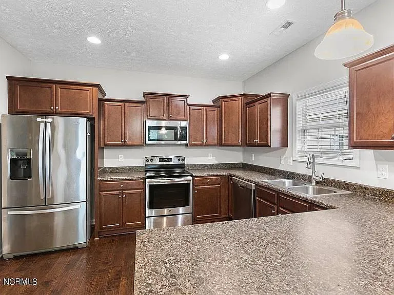 3315 Hardee Farms Dr — Photo 4