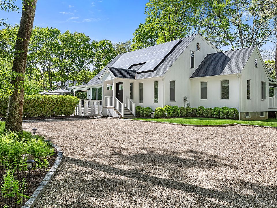 1st image of 14 Hedges Ave