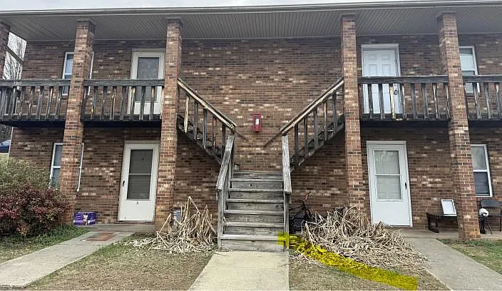 3981 Bradford Ct - D — Photo 4