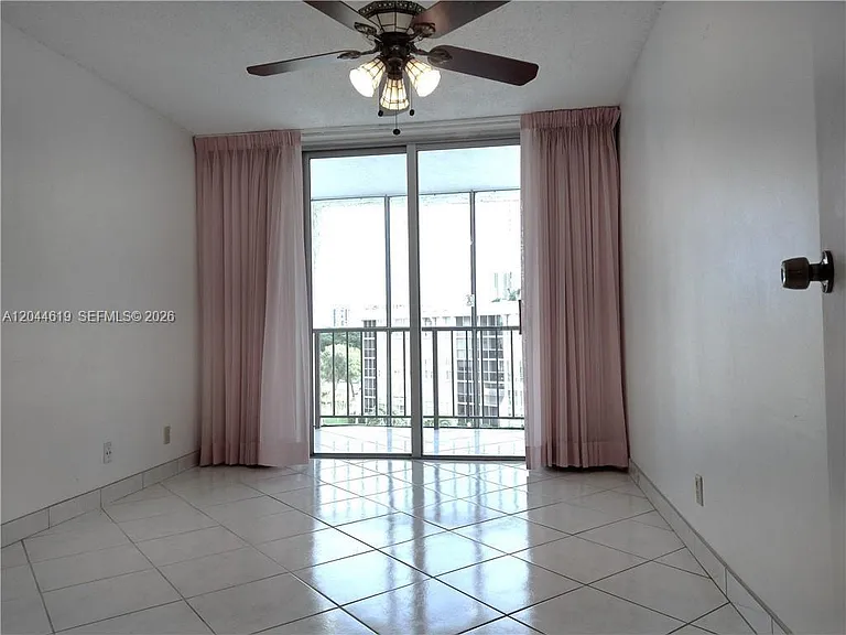 601 Three Islands Blvd #517 — Photo 22