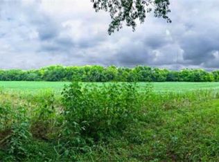 1033 E 1700 Rd, Lawrence, KS 66046