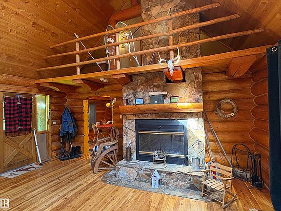 3rd image of 110 Range Road 232 #50434