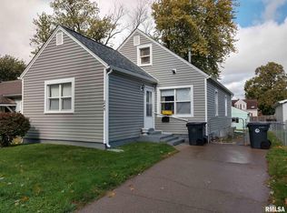 245 Cooper St, Pekin, IL