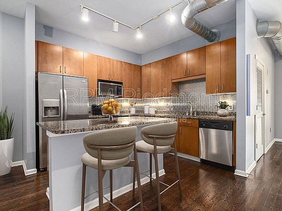 2nd image of 5300 Peachtree Rd Unit 3306