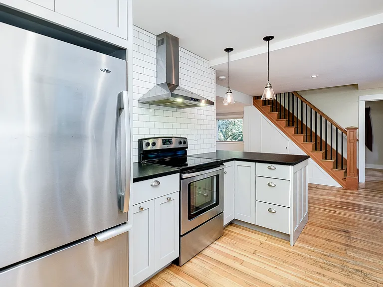 8013 NE Bucklin Hill Rd — Photo 11