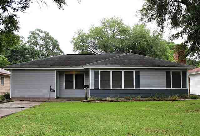 1st image of 2323 Franklin Ave