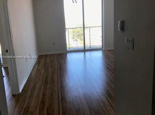 900 SW 8th St APT 806, Miami, FL 33130