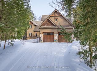 55 Clubhouse Dr, Huntsville, ON P1H 1B1