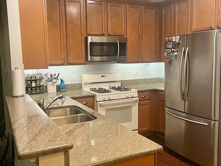 Kitchen 03
