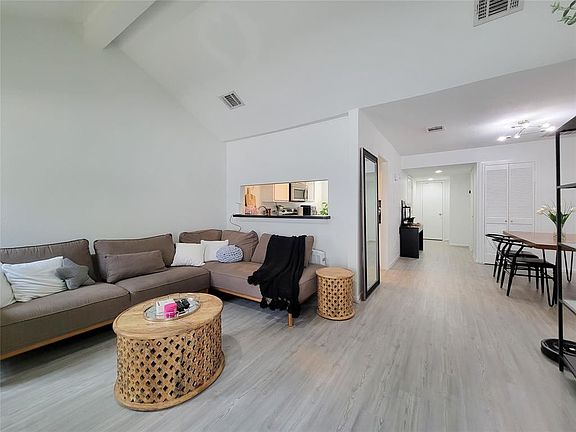5th image of 755 Bering Dr #B