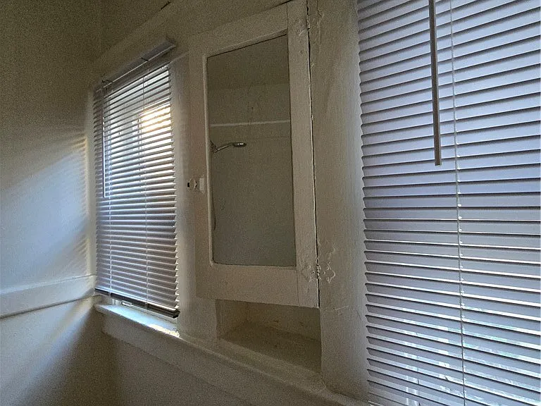 551 W 10th St #9 — Photo 14