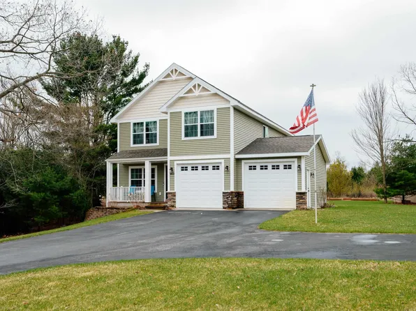9873 Westwood Dr, Traverse City, MI 49685