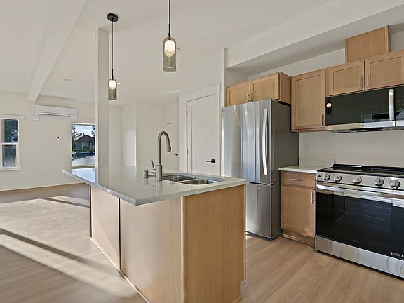 5th image of 4107 E 28th Ave #1A