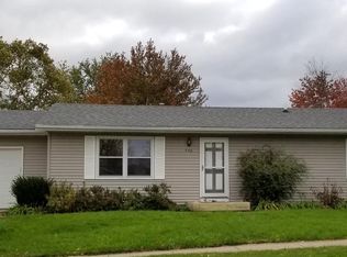 940 Prairie Ridge Rd, North Liberty, IA 52317