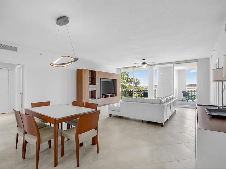 550 Okeechobee Blvd #423 — Photo 8