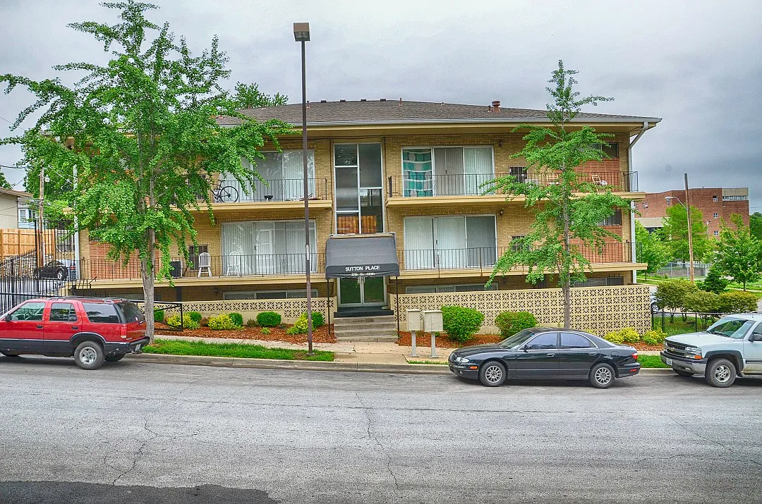 2 bed, 1000 sqft, $1,100 — Photo 1