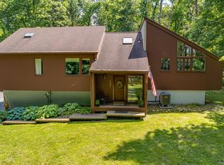 732 Uvilla Rd, Harpers Ferry, WV 25425