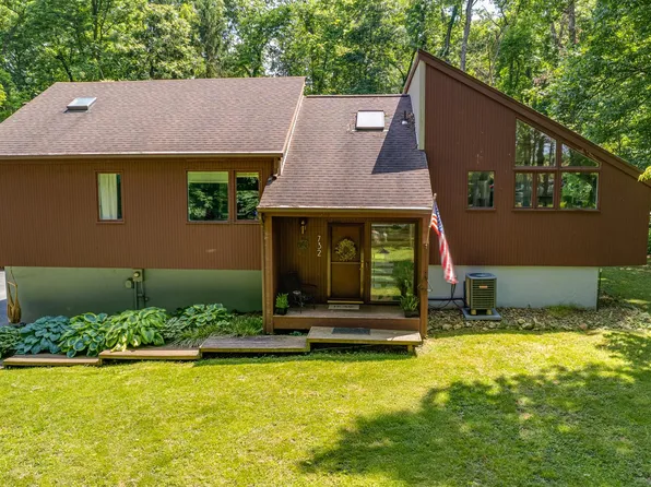 732 Uvilla Rd, Harpers Ferry, WV 25425