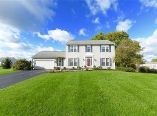 4957 Tinderbox Cir, Manlius, NY 13104