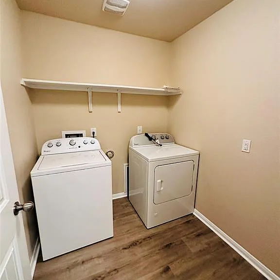 704 Silver Wing Dr — Photo 14