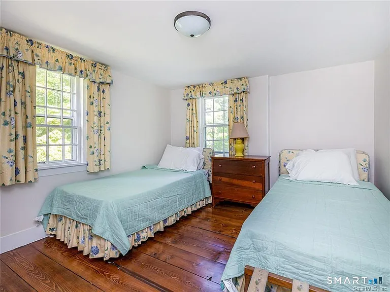 103 Litchfield Rd — Photo 16
