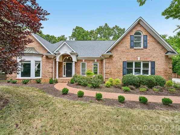 5609 Camilla Dr, Charlotte, NC 28226